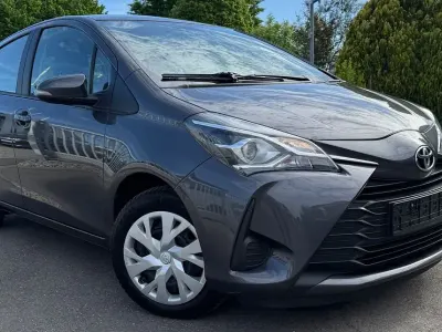 Gebraucht Toyota Yaris Comfort 69 PS (50 kW) 2019 Marlingrau metallic Kleinwagen