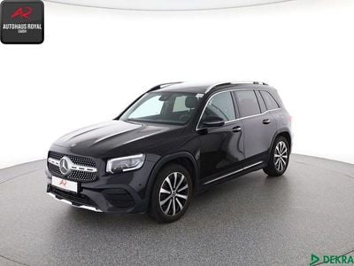 Mercedes GLB220