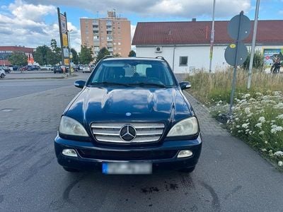 Mercedes ML270