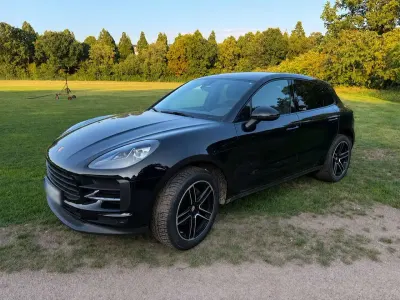 Gebraucht Porsche Macan Basis 245 PS (180 kW) 2021 Schwarz SUV