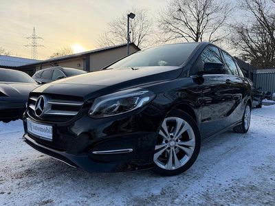 Gebraucht Mercedes B180 122 PS (89 kW) 2016 Schwarz Van / Kleinbus