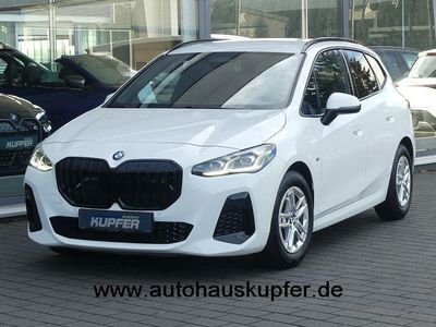Weiß Gebraucht 2025 BMW 220 Active Tourer M Sport Van / Kleinbus | 32.700 € (Fairer Preis)