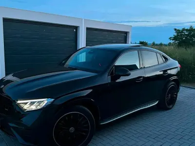 Gebraucht Mercedes GLC450 367 PS (269 kW) 2025 Schwarz SUV