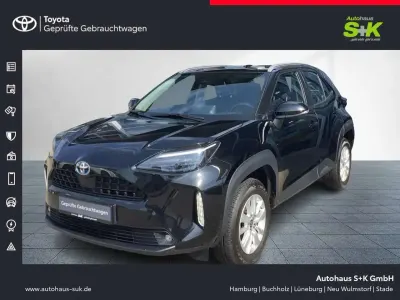 Gebraucht Toyota Yaris Cross Team 116 PS (85 kW) 2022 Black mica / ink (schwarz) SUV