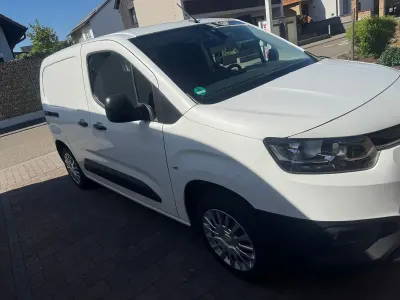 Gebraucht Toyota Proace City City 75 PS (55 kW) 2021 Weiß Van / Kleinbus