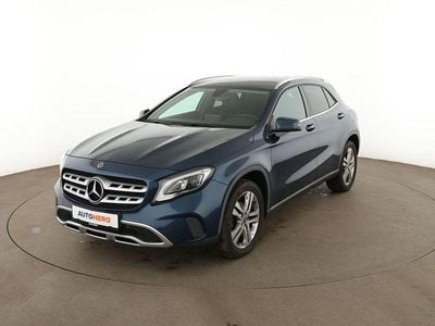 Second-hand Mercedes GLA220 Urban 170 CP (125 kW) 2019 Albastru SUV