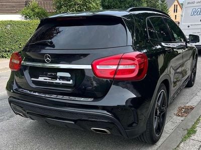 Gebraucht Mercedes GLA250 AMG line 211 PS (155 kW) 2016 Schwarz SUV