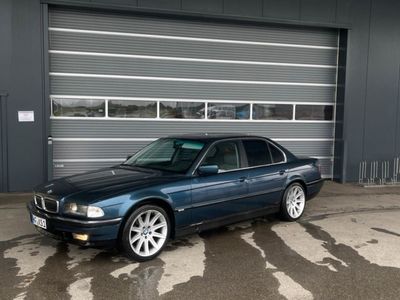 BMW 728