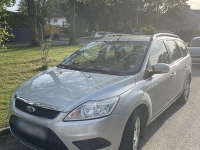 Second-hand Ford Focus Titanium 101 CP (74 kW) 2010 Argintiu Break