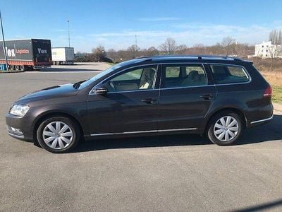 Gebraucht VW Passat Comfortline 170 PS (125 kW) 2011 Braun Kombi