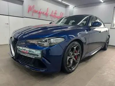 Gebraucht Alfa Romeo Giulia Quadrifoglio 510 PS (375 kW) 2017 Colore esterno blu montecarlo (metallic) Limousine