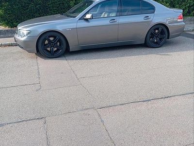 BMW 745