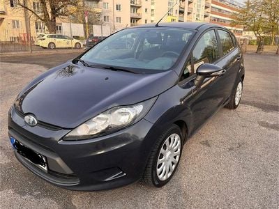 Gebraucht Ford Fiesta Trend 82 PS (60 kW) 2010 Grau Kleinwagen