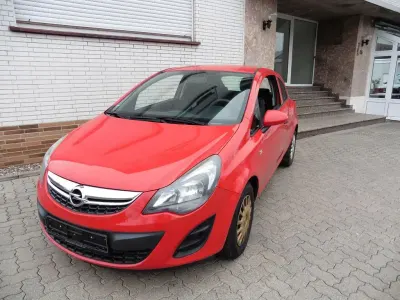 Gebraucht Opel Corsa Selection 69 PS (50 kW) 2014 Rot Kleinwagen