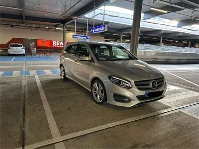 Mercedes B180