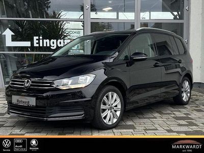 Deep black perleffekt Gebraucht 2021 VW Touran Active Van / Kleinbus | 29.894 € (Etwas zu teuer)
