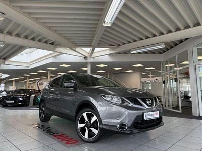 Gebraucht Nissan Qashqai Acenta 110 PS (80 kW) 2017 Grau SUV