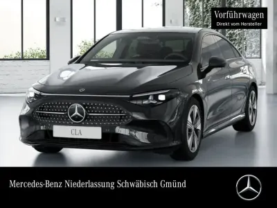 Gebraucht Mercedes CLA180 Night 136 PS (100 kW) 2026 Schwarz Limousine