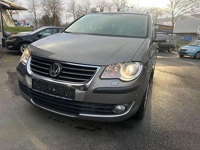 Grau Gebraucht 2009 VW Touran United Van / Kleinbus | 5.999 € (Fairer Preis)