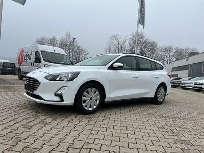 Frost weiß Gebraucht 2021 Ford Focus Trend Kombi | 11.990 € (Fairer Preis)