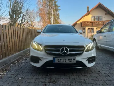 Gebraucht Mercedes E220 AMG line 194 PS (142 kW) 2017 Weiß Kombi