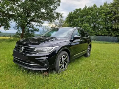 Gebraucht VW Tiguan Active 150 PS (110 kW) 2021 Schwarz SUV