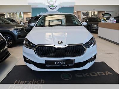 Neu Skoda Fabia Tour 80 PS (58 kW) 2025 Weiß (moonweiss metallic) Limousine