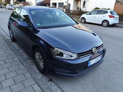 Usata VW Golf VII Trendline 110 CV (80 kW) 2015 Blu Berlina