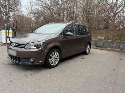 Gebraucht VW Touran 140 PS (102 kW) 2012 Braun Van / Kleinbus