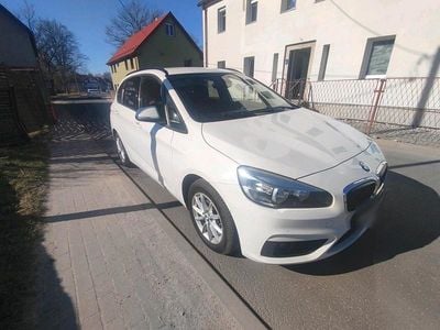 Gebraucht BMW 216 Active Tourer 116 PS (85 kW) 2015 Weiß Van / Kleinbus