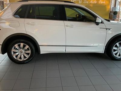 Weiß Gebraucht 2022 VW Tiguan SUV | 21.000 €