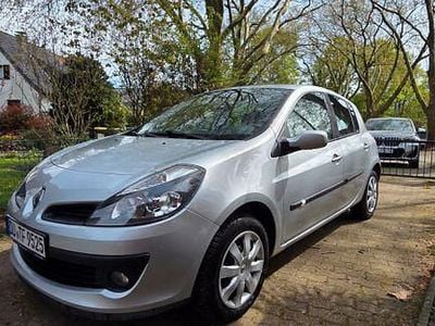 Gebraucht Renault Clio II 111 PS (81 kW) 2006 Silber Limousine