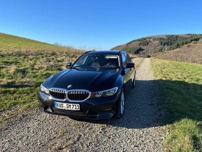 Gebraucht BMW 320 190 PS (139 kW) 2022 Schwarz Kombi