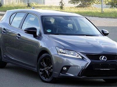 Lexus CT200h