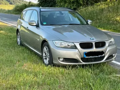 Gebraucht BMW 318 143 PS (105 kW) 2011 Andere farben Kombi