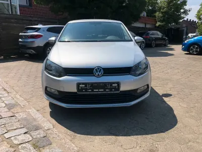 Gebraucht VW Polo Trendline 60 PS (44 kW) 2017 Silber Limousine