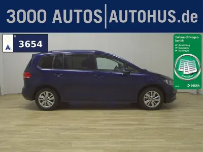 Gebraucht VW Touran Comfortline 122 PS (89 kW) 2022 Blau Van / Kleinbus
