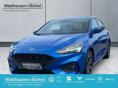 Używany Ford Focus ST-Line 125 KM (91 kW) 2021 Niebieski Sedan/Limuzyna