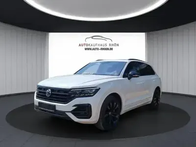 Gebraucht VW Touareg R-line 421 PS (309 kW) 2021 Oryxweiß perlmutteffekt SUV