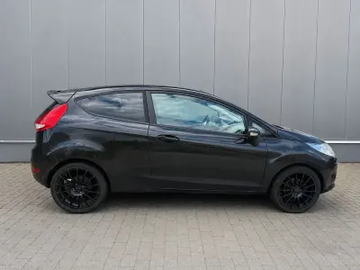 Gebraucht Ford Fiesta Champions Edition 95 PS (69 kW) 2012 Schwarz Limousine