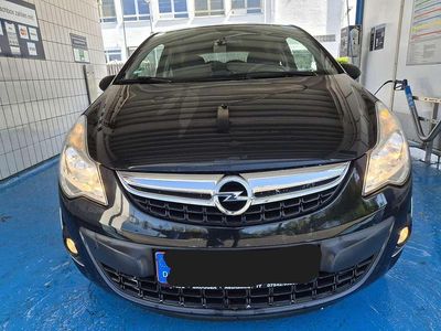 Używany Opel Corsa Active 75 KM (55 kW) 2013 Czarny Hatchback
