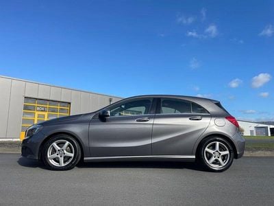 Usado Mercedes A200 156 HP (114 kW) 2015 Cinzento Sedan
