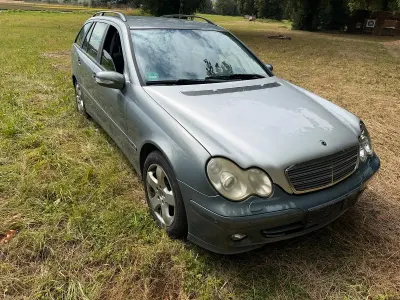 Gebraucht Mercedes C180 143 PS (105 kW) 2004 Grau Kombi