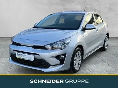 Gebraucht Kia Rio Spirit 101 PS (74 kW) 2023 Silber Limousine