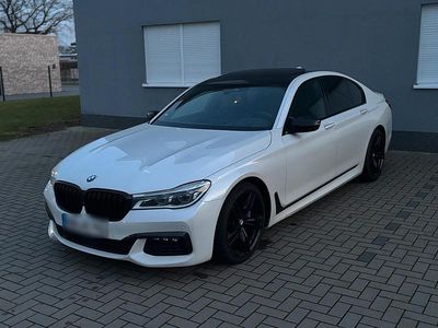 Gebraucht BMW 730 M Sport 265 PS (194 kW) 2016 Weiß Limousine
