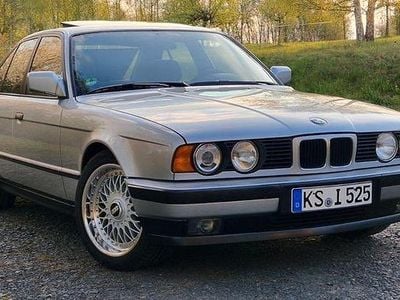 Second-hand BMW 525 170 CP (125 kW) 1990 Argintiu Berlinǎ