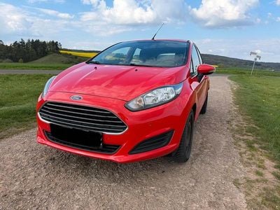 Gebraucht Ford Fiesta SYNC Edition 101 PS (74 kW) 2013 Rot Kleinwagen