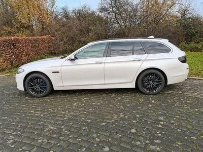 Gebraucht BMW 525 218 PS (160 kW) 2015 Weiß Kombi