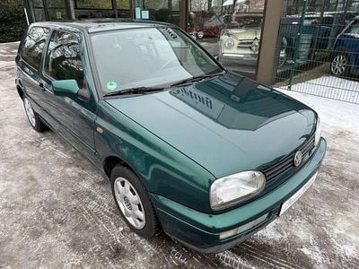 Usata VW Golf III 75 CV (55 kW) 1997 Verde Berlina