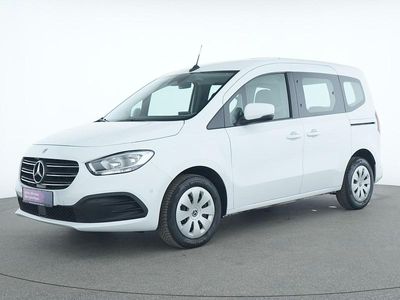 Gebraucht Mercedes T180 131 PS (96 kW) 2023 Arktikweiss Van / Kleinbus